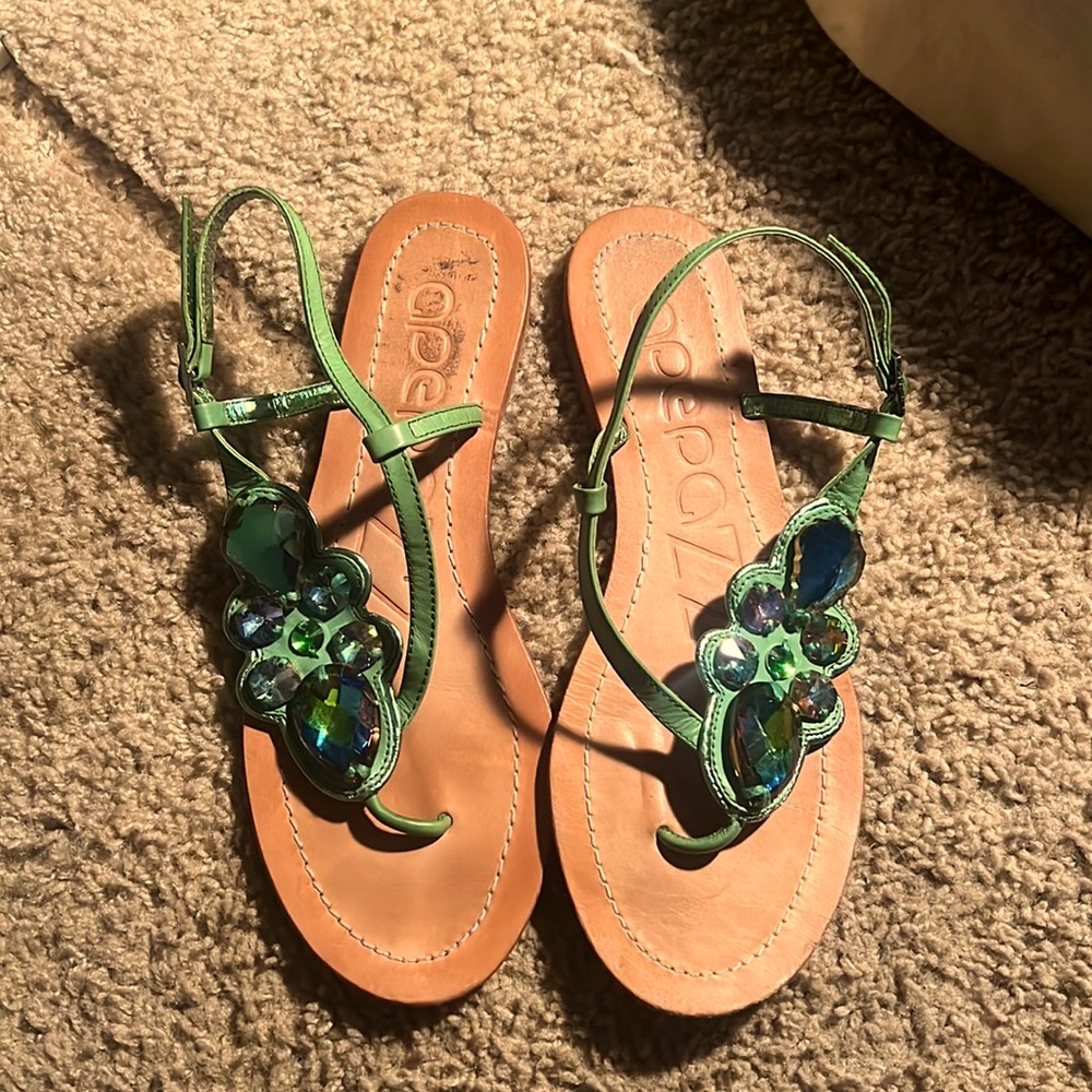 APEPAZZA Green Leather Crystal Jeweled Thong Sandal